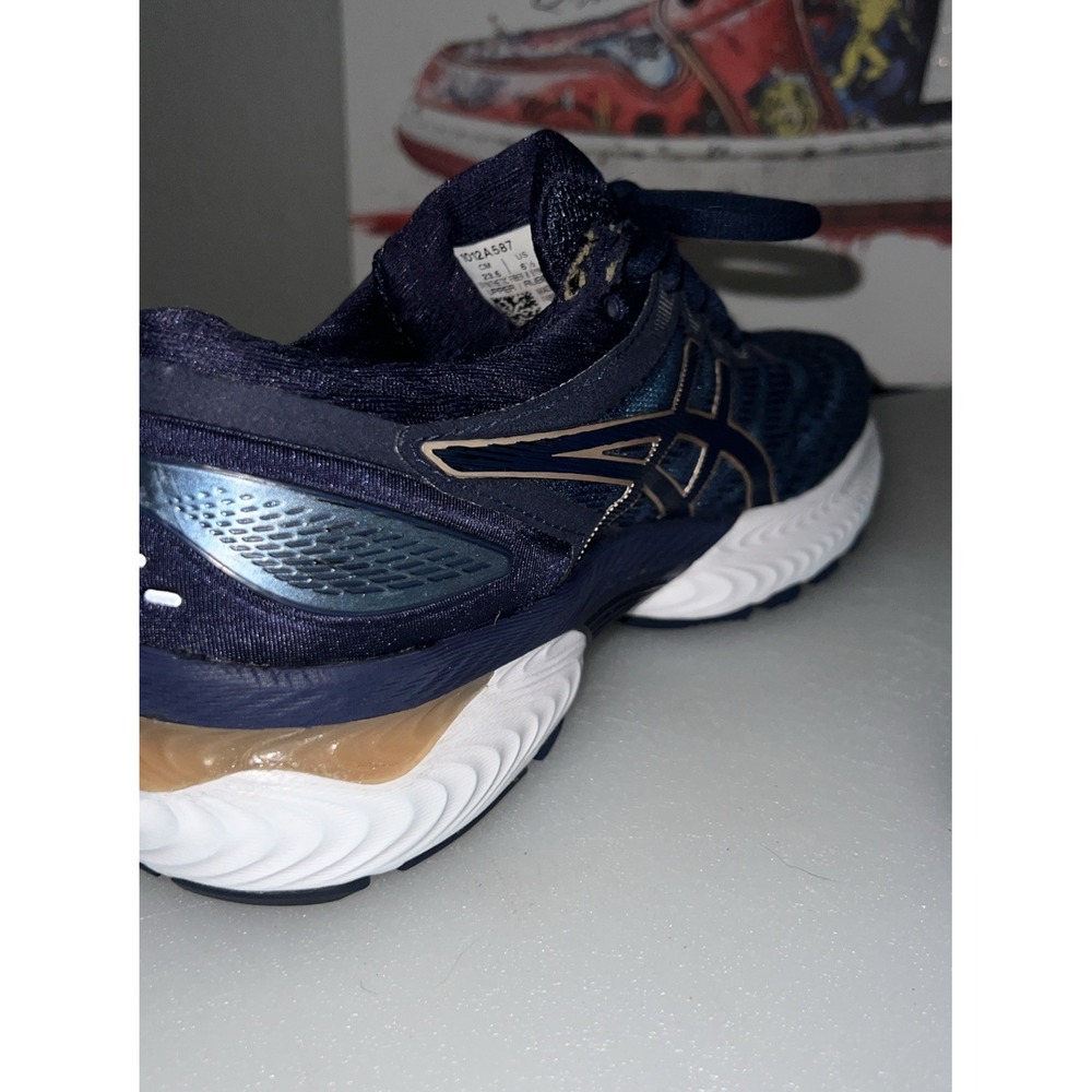 Asics Gel-Nimbus 22 Midnight Blue Gold Running Shoes 1012A587 Womens 6.5 - Picture 6 of 14